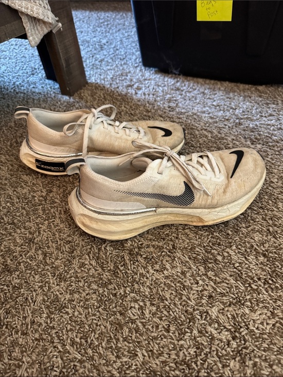 Nike Shoes - Nike Invincible 3 zoom x running shoes